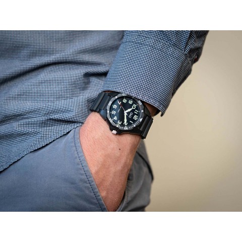 Чоловічий годинник Q&Q VS44J003Y