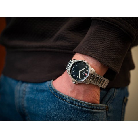 Чоловічий годинник SWISS ALPINE MILITARY 7011.1137