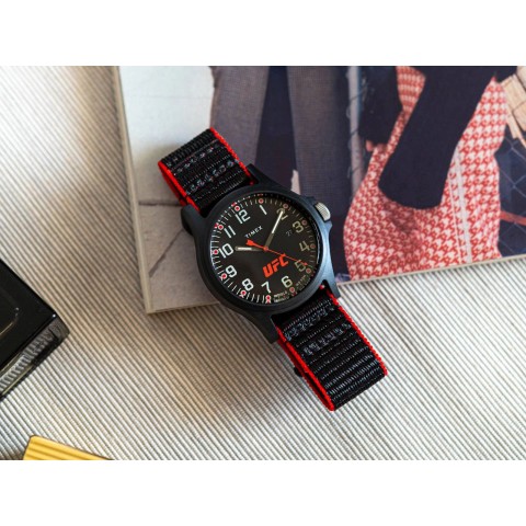 Чоловічий годинник TIMEX TW2V55000 UFC