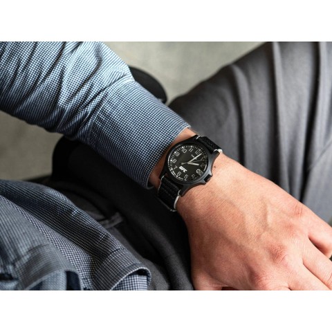 Чоловічий годинник TIMEX TW2V90800 UFC