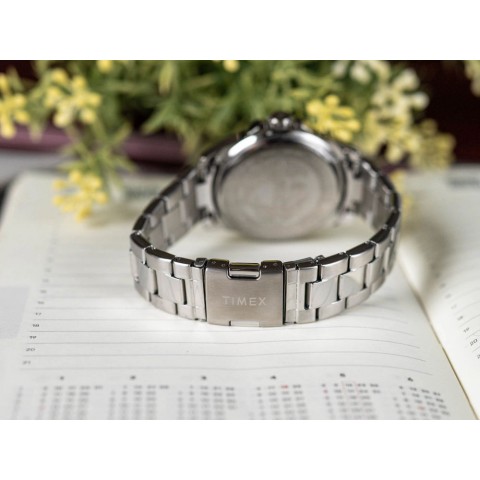 Чоловічий годинник TIMEX TW2W92700 Essex Day & Date