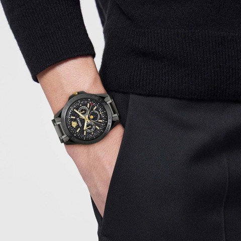 Чоловічий годинник VERSACE VE0K00525 V-Galaxy Moonphase