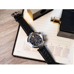 Чоловічий годинник Versace VE2M00121 Revive Chrono
