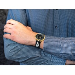 Чоловічий годинник VERSACE VE5A01921 V-Circle