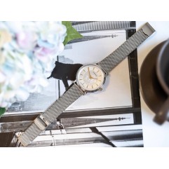 Жіночий годинник VERSACE VE8102019 V-Circle