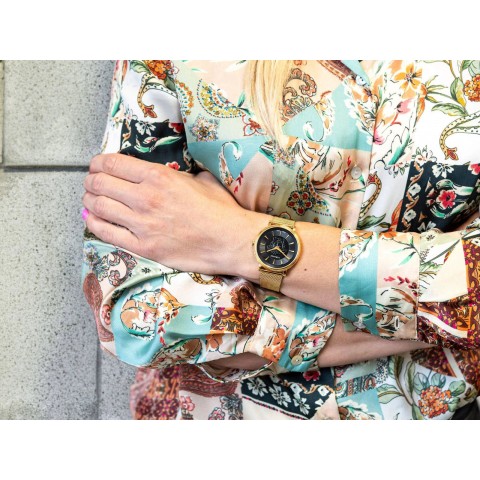Жіночий годинник VERSACE VE8102119 V-Circle