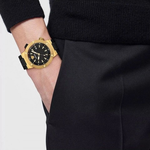 Чоловічий годинник VERSACE VE8G00324 Greca Logo Diver