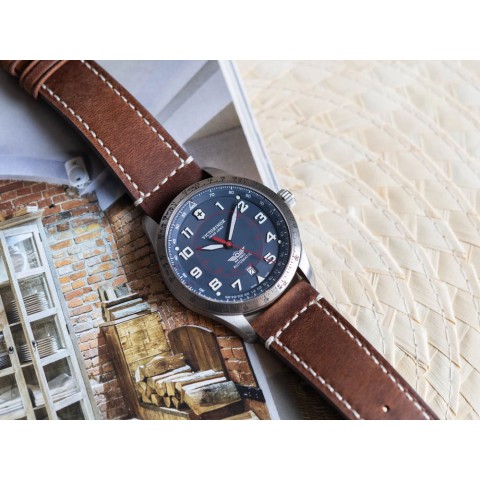 Чоловічий годинник Victorinox 241887 Airboss Mechanical