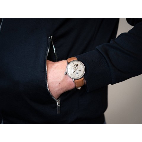 Чоловічий годинник ZEPPELIN 8066-5n Hindenburg